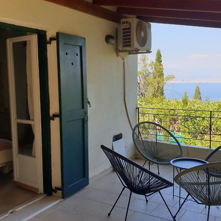 Olive Villas Anapaftíria エクステリア 写真