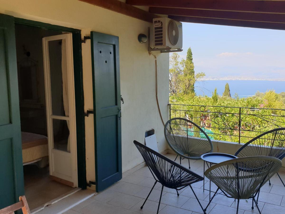 Olive Villas Anapaftíria エクステリア 写真
