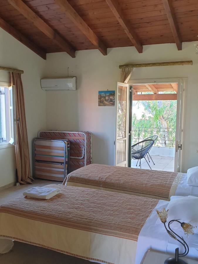 Olive Villas Anapaftíria エクステリア 写真